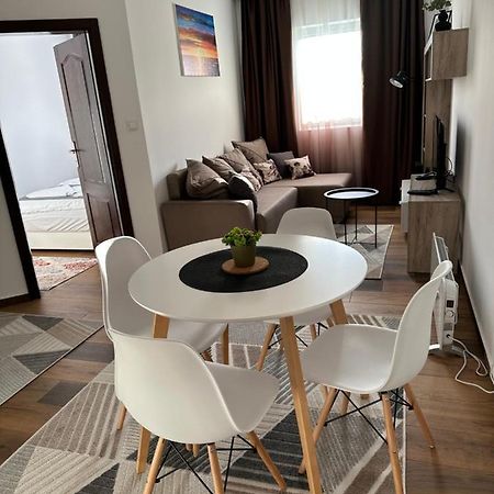 Sky Lux Apartmani Surčin Εξωτερικό φωτογραφία