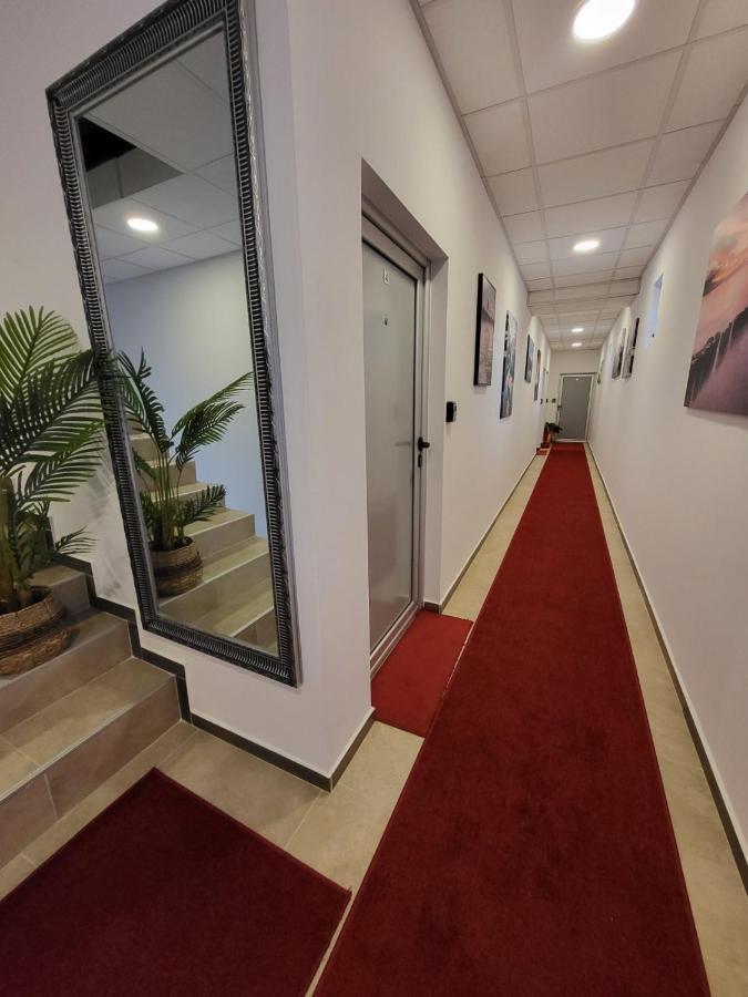 Sky Lux Apartmani Surčin Εξωτερικό φωτογραφία