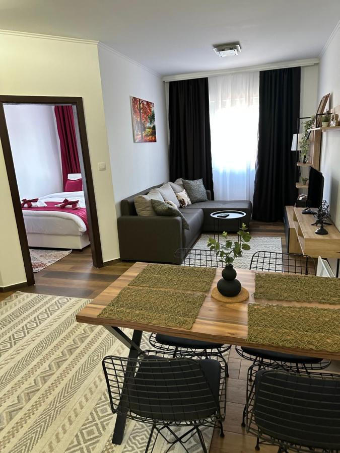 Sky Lux Apartmani Surčin Εξωτερικό φωτογραφία