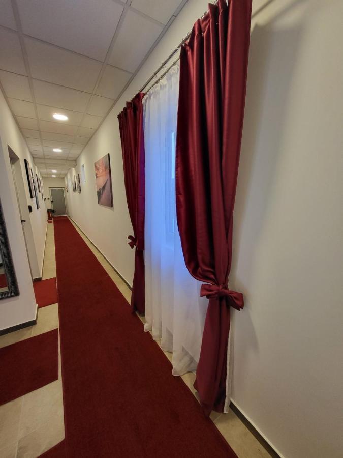 Sky Lux Apartmani Surčin Εξωτερικό φωτογραφία