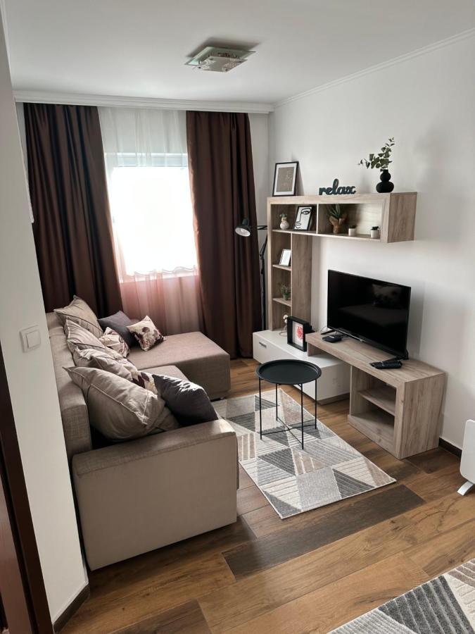 Sky Lux Apartmani Surčin Εξωτερικό φωτογραφία